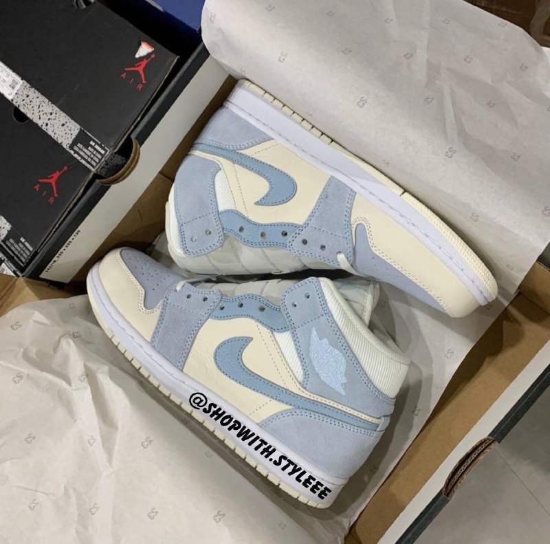air jordan 1 mid se light blue white