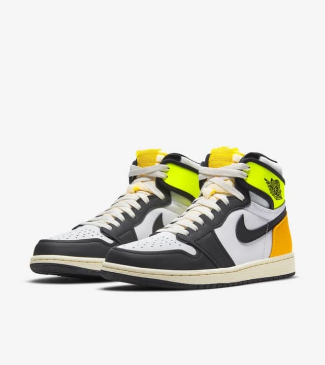 Nike Air Jordan 1 Retro High Volt Gold – shopwith.styleee