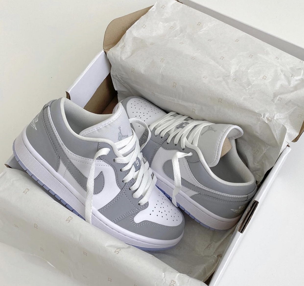 Nike Air Jordan 1 Low Wolf Grey – shopwith.styleee
