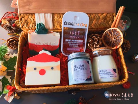 Love & Joy Christmas Basket Set-01