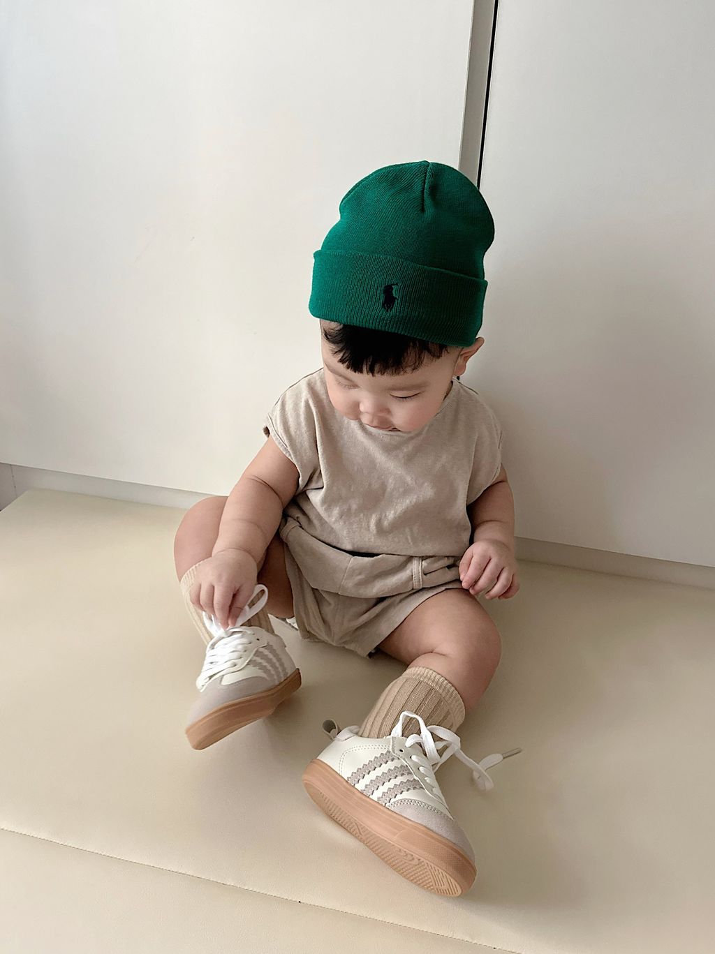 5CFF7C11-033E-4B09-AE70-7D7C0A951AC1