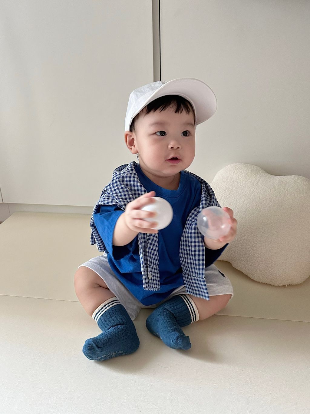 E86FD166-81F3-4273-858B-3FDC9F985124