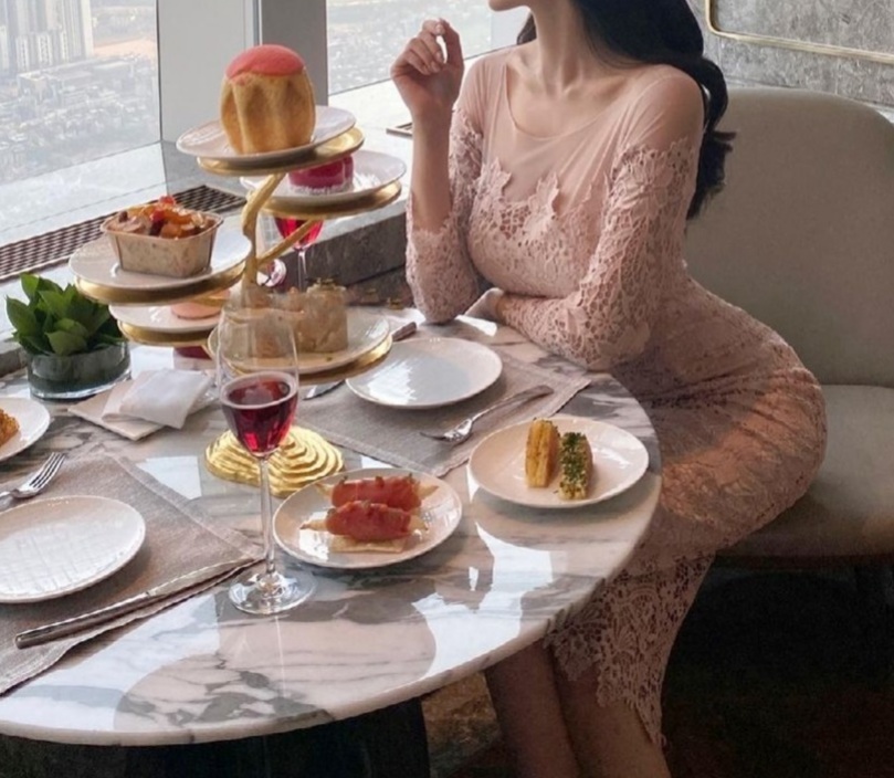 Sheer top lace dress PO71RB3 – the little flower at the end