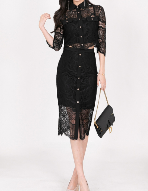 DRESS