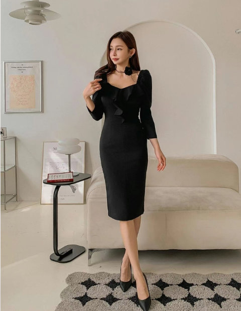 DRESS