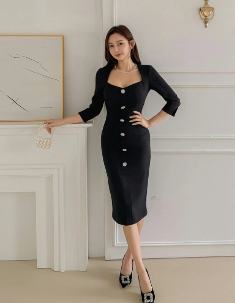 DRESS