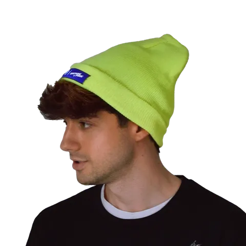 green beanie with model no b.png