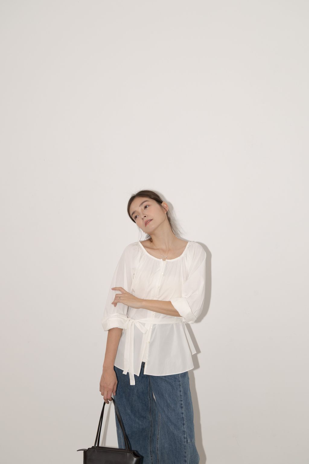 0E2A3208