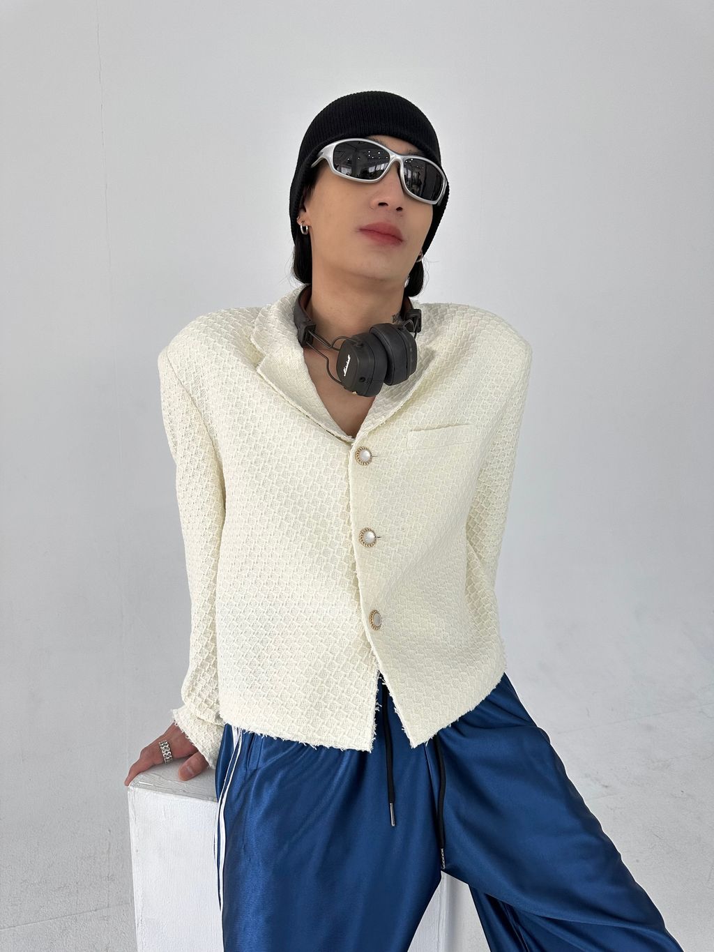 Facetune_28-03-2023-23-10-04