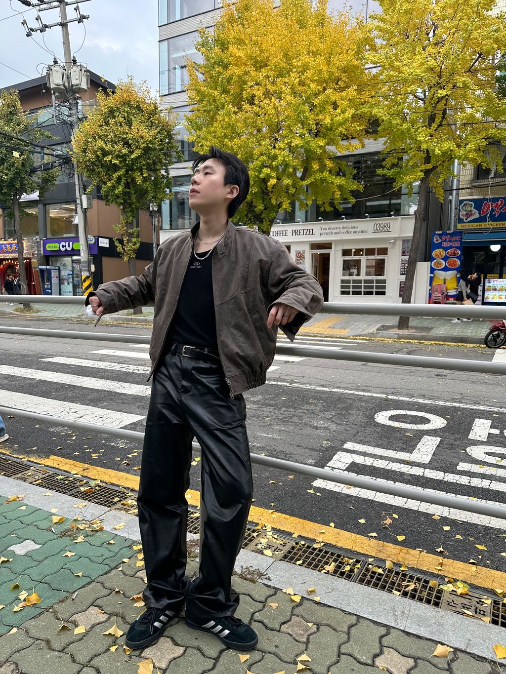 Facetune_07-11-2023-02-52-17