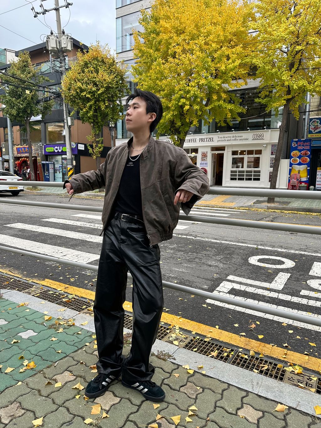 Facetune_07-11-2023-02-51-30