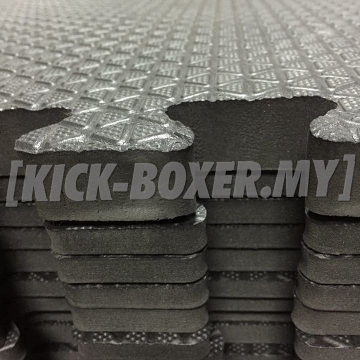 EVA_PUZZLE-Floor-MATS_BLACK_25MM_SIDE WM.jpg