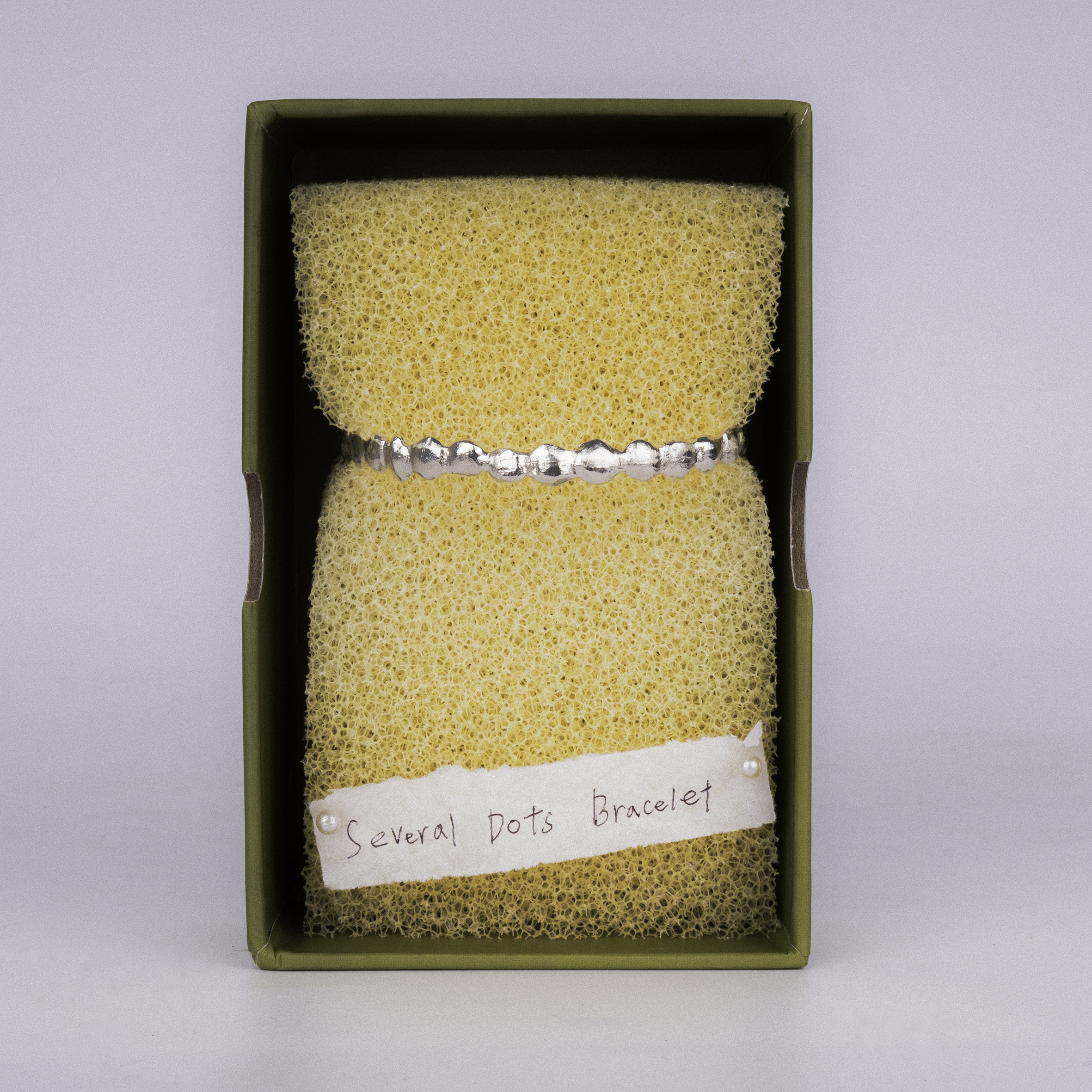 several dots bracelet