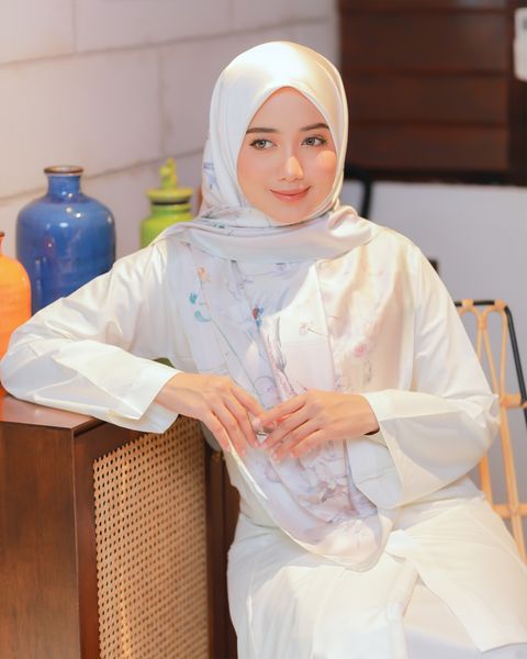 BAWAL-SATIN-ANNIVERSARY-CLOVER-2.jpg