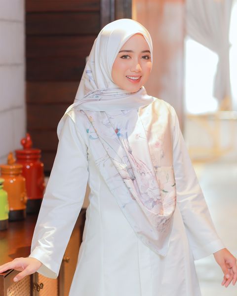 BAWAL-SATIN-ANNIVERSARY-CLOVER-1.jpg
