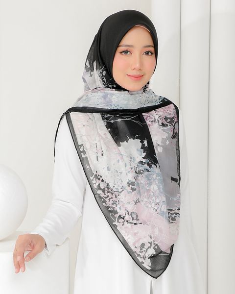 RESTOCK-BLOSSOMS-IN-LONDON-DUCHESS-1.jpg