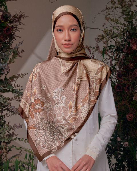 NOSTALGIA-RAYA_SHAWL-SATIN_PUCUK-REBUNG