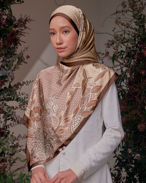 NOSTALGIA-RAYA_SHAWL-SATIN_PUCUK-REBUNG-2