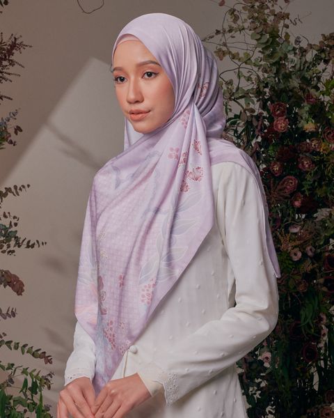 NOSTALGIA-RAYA_SHAWL-SATIN_ORKID-2