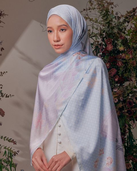 NOSTALGIA-RAYA_SHAWL-SATIN_KAWUNG-2