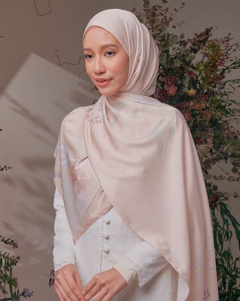NOSTALGIA-RAYA_SHAWL-SATIN_CEPLOK-2