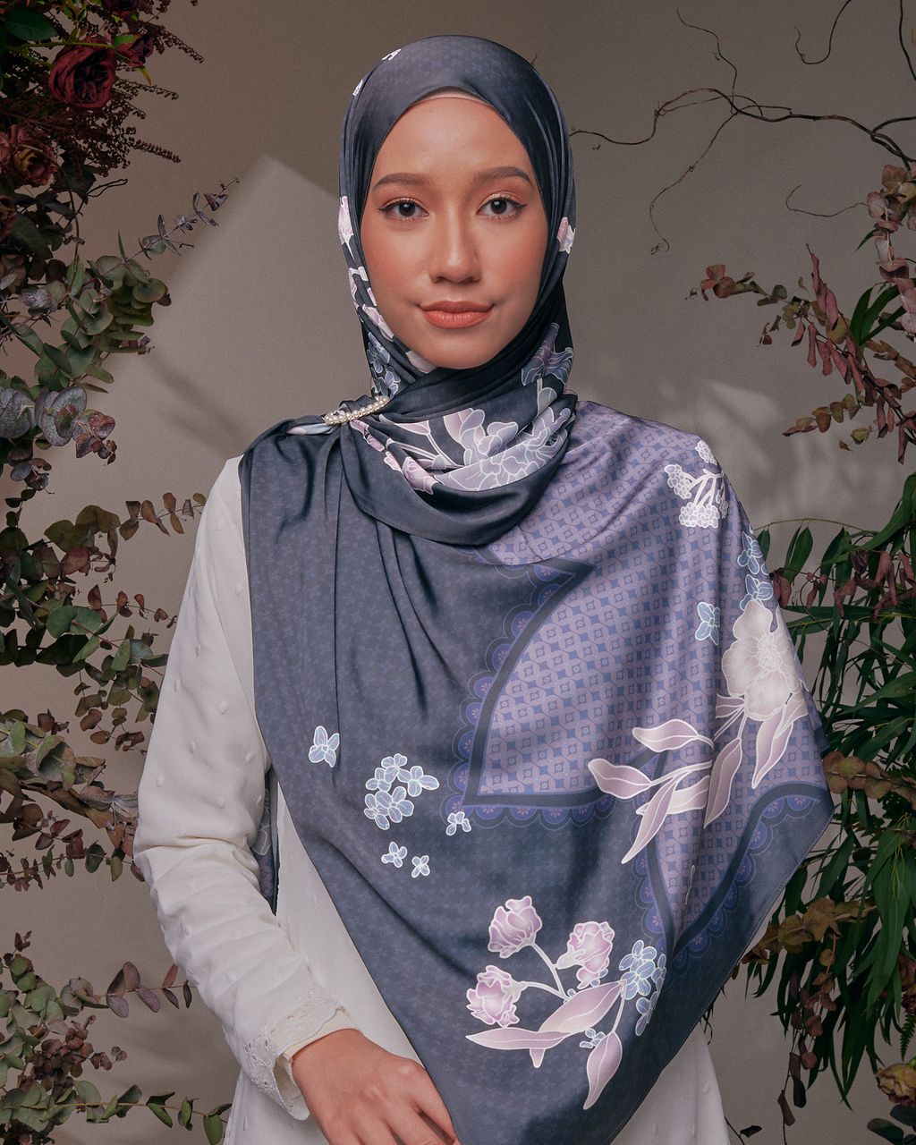 NOSTALGIA-RAYA_SHAWL-SATIN_CEMPAKA-TANJUNG