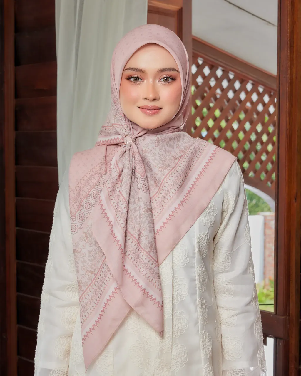 qhaira1