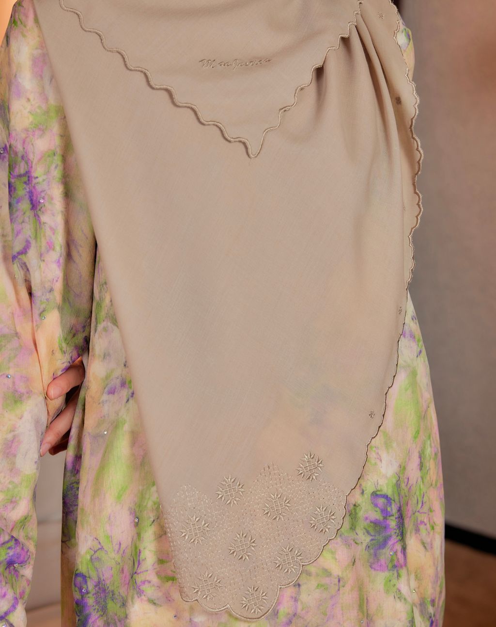 tudung-bawal-labuh-maejestica-khaki3