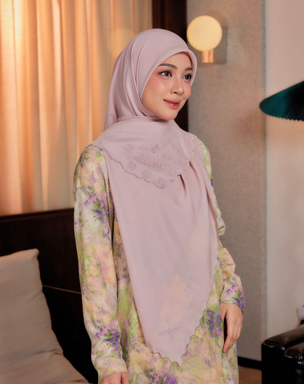 tudung-bawal-labuh-maejestica-soft-pink2