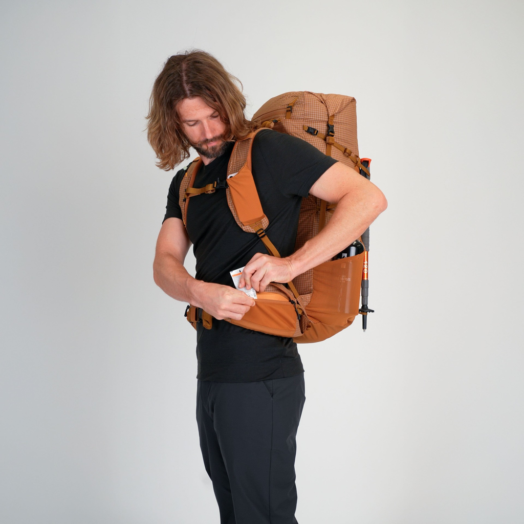 LIGHTNING 60L SM 輕量登山背包-9