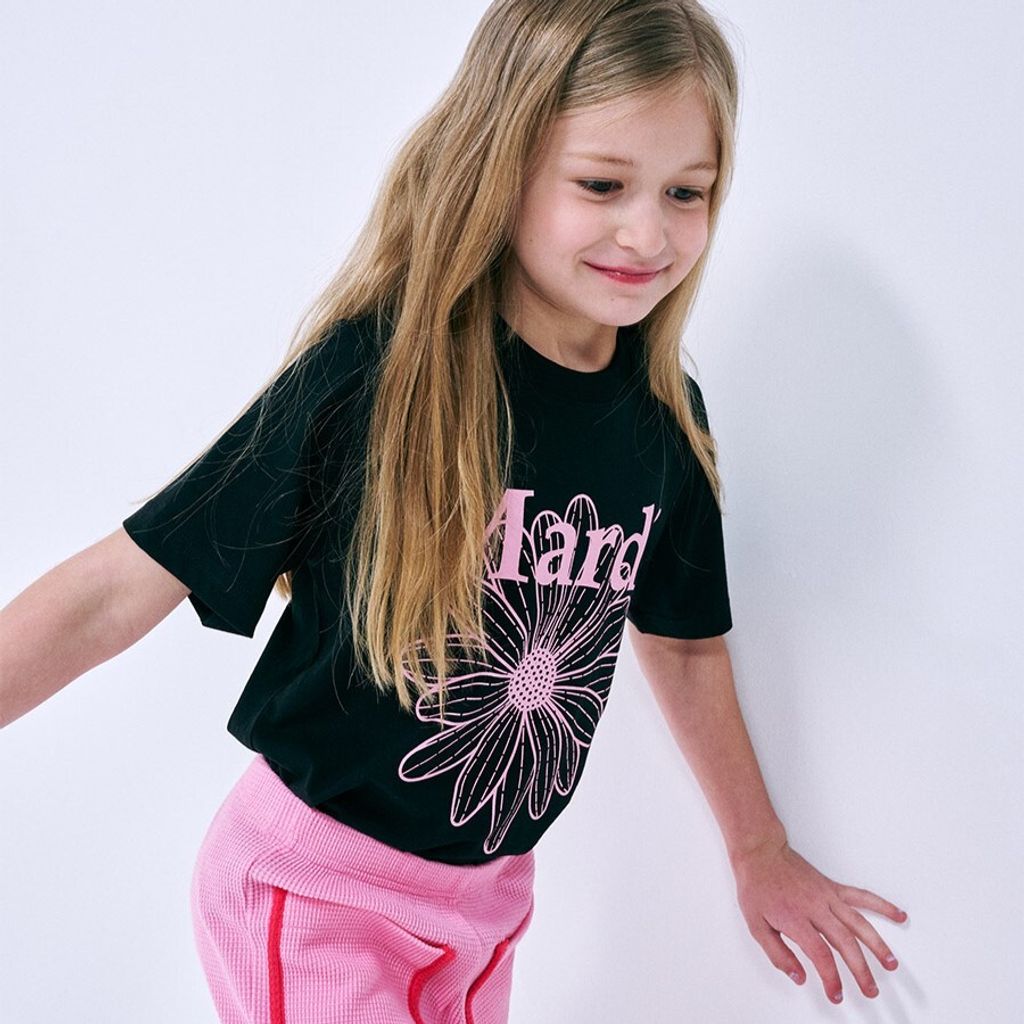 KIDS TSHIRT FLOWERMARDI_BLACK PINK(모델)