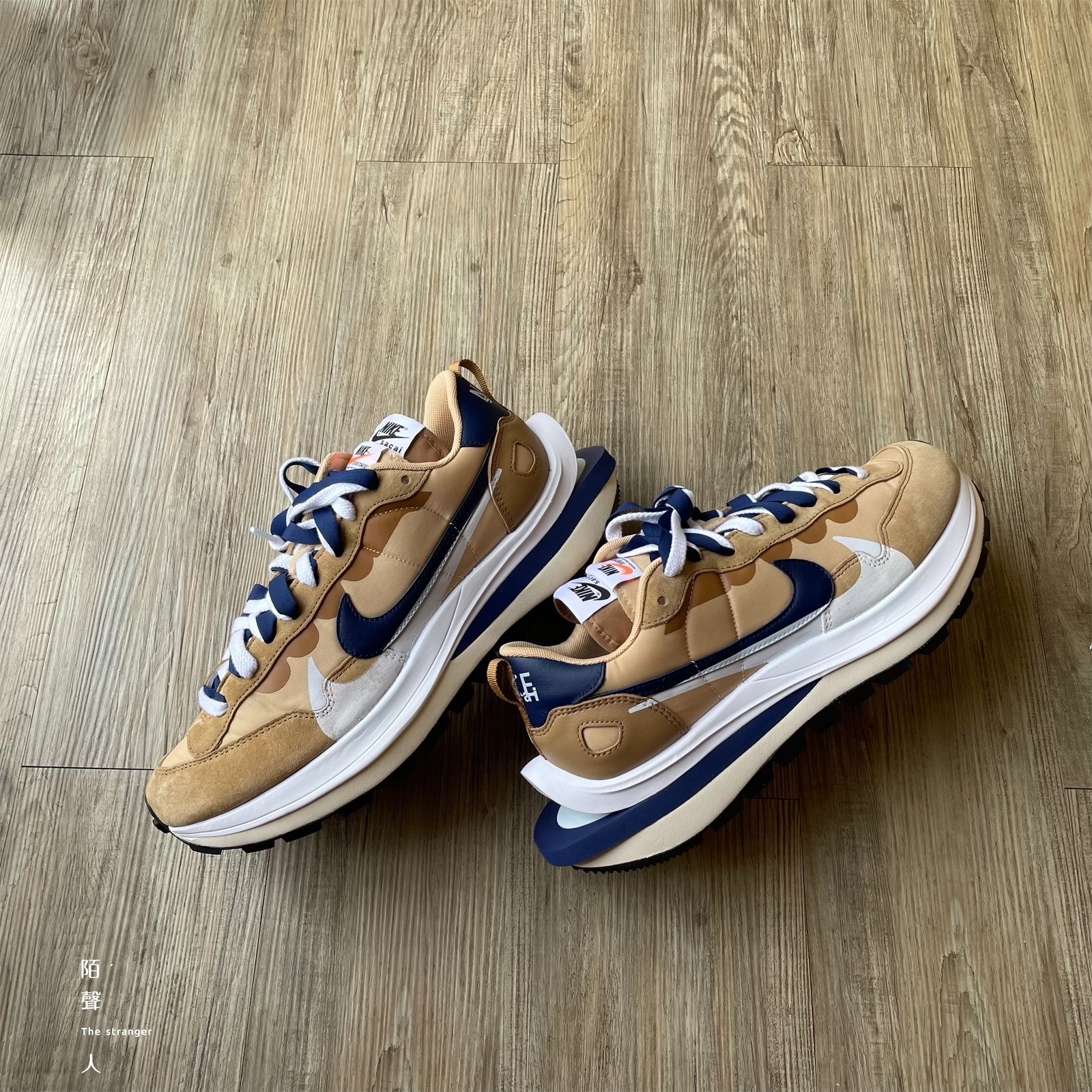 24,250円28cmNIKE × sacai VAPORWAFFLE SESAME