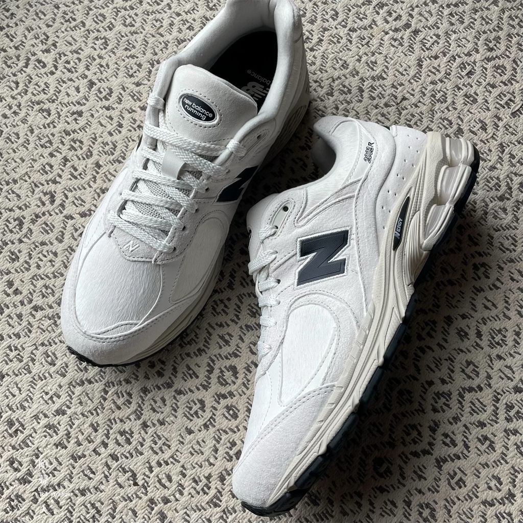 New Balance 2002RSW White Fur – The Stranger 陌聲人:: 品牌代購/選貨