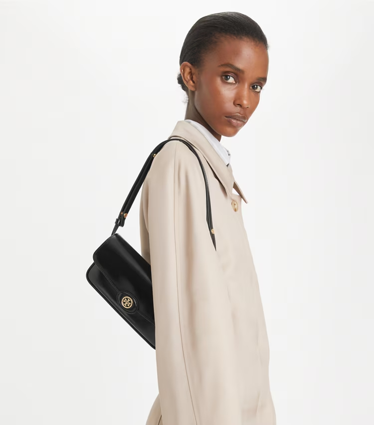 Tory Burch designer shoulder bags Robinson Spazzolato Rectangular Shoulder Bag in Black accessory on model