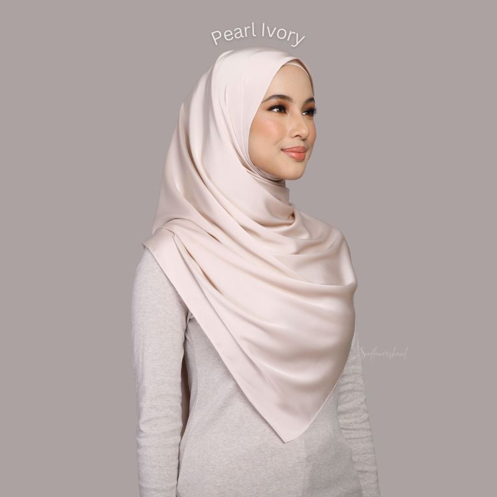 Lucyana shawl 2025.zip - 18-1738228338764