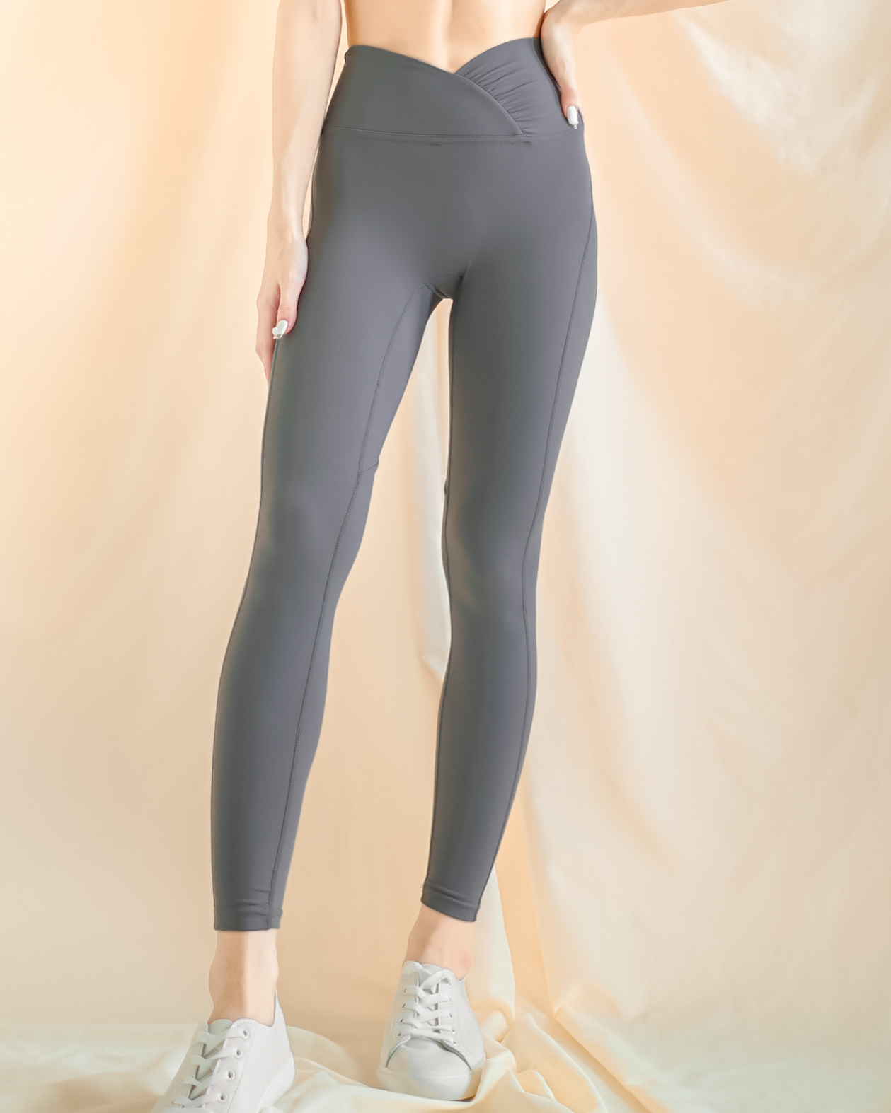 Livia Ruched Leggings in Charcoal – Camellia Activewear