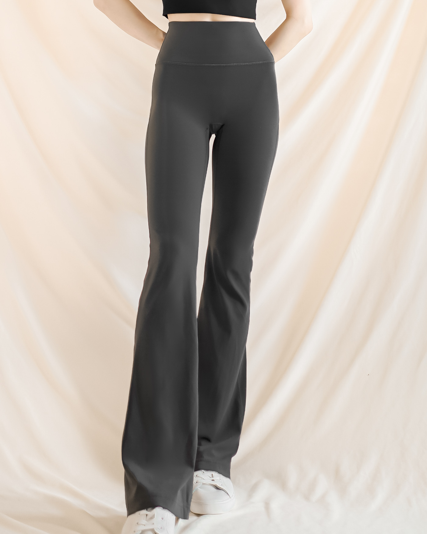 Perrie Flare Pants in Graphite – Camellia Activewear