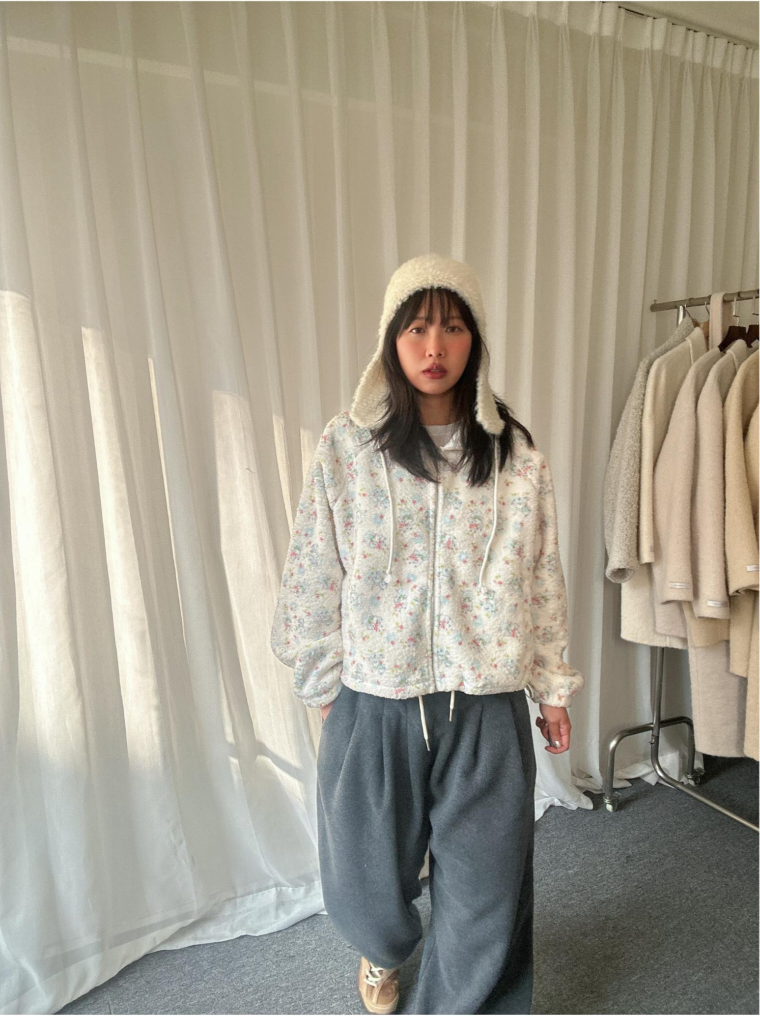 22_2_1547x12530_3_1547x2067