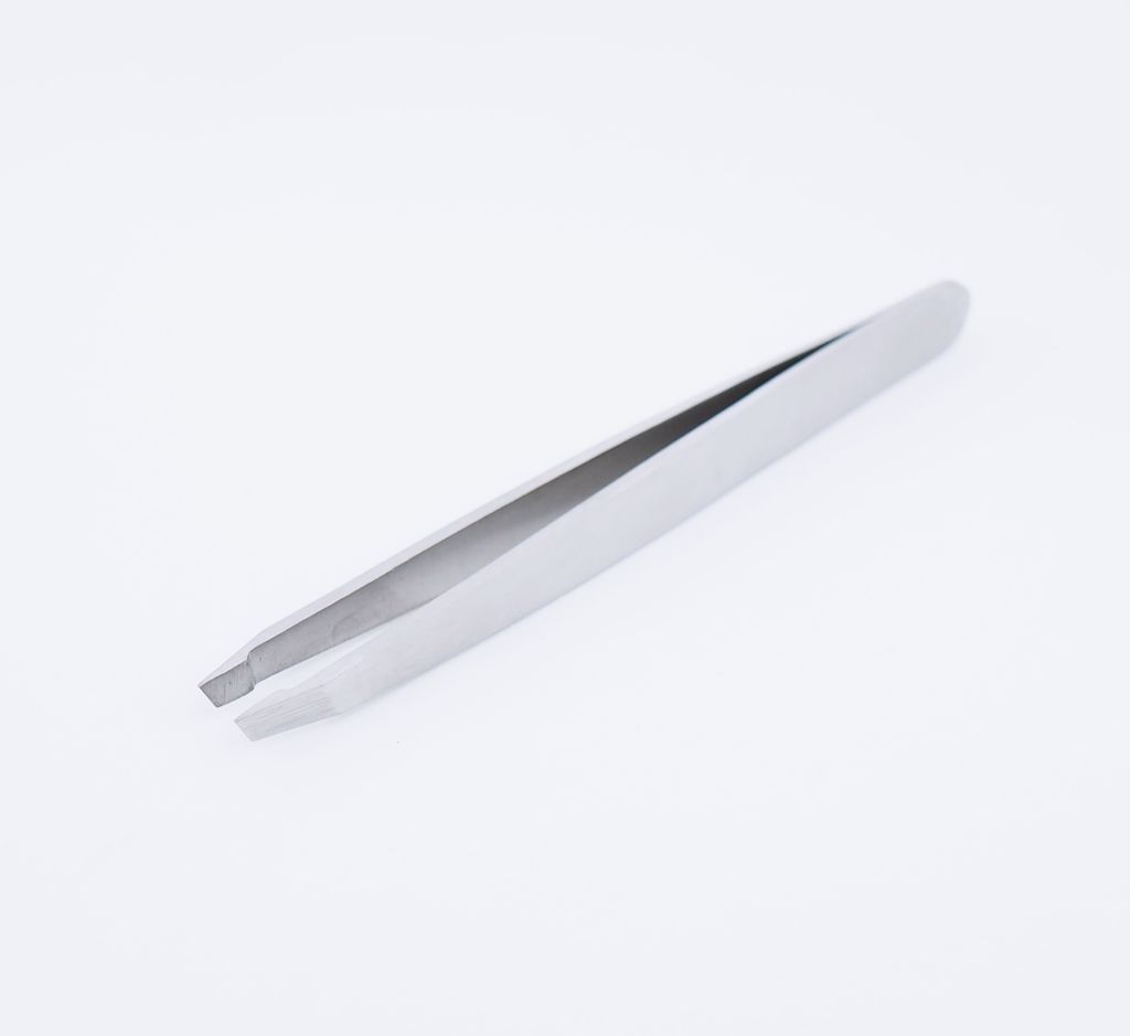 eyebrow-tweezers1.jpg