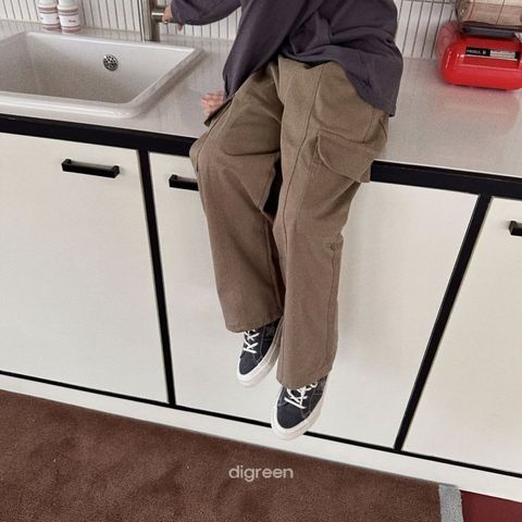 E9908543-57CC-4163-9605-69CA16D9F696