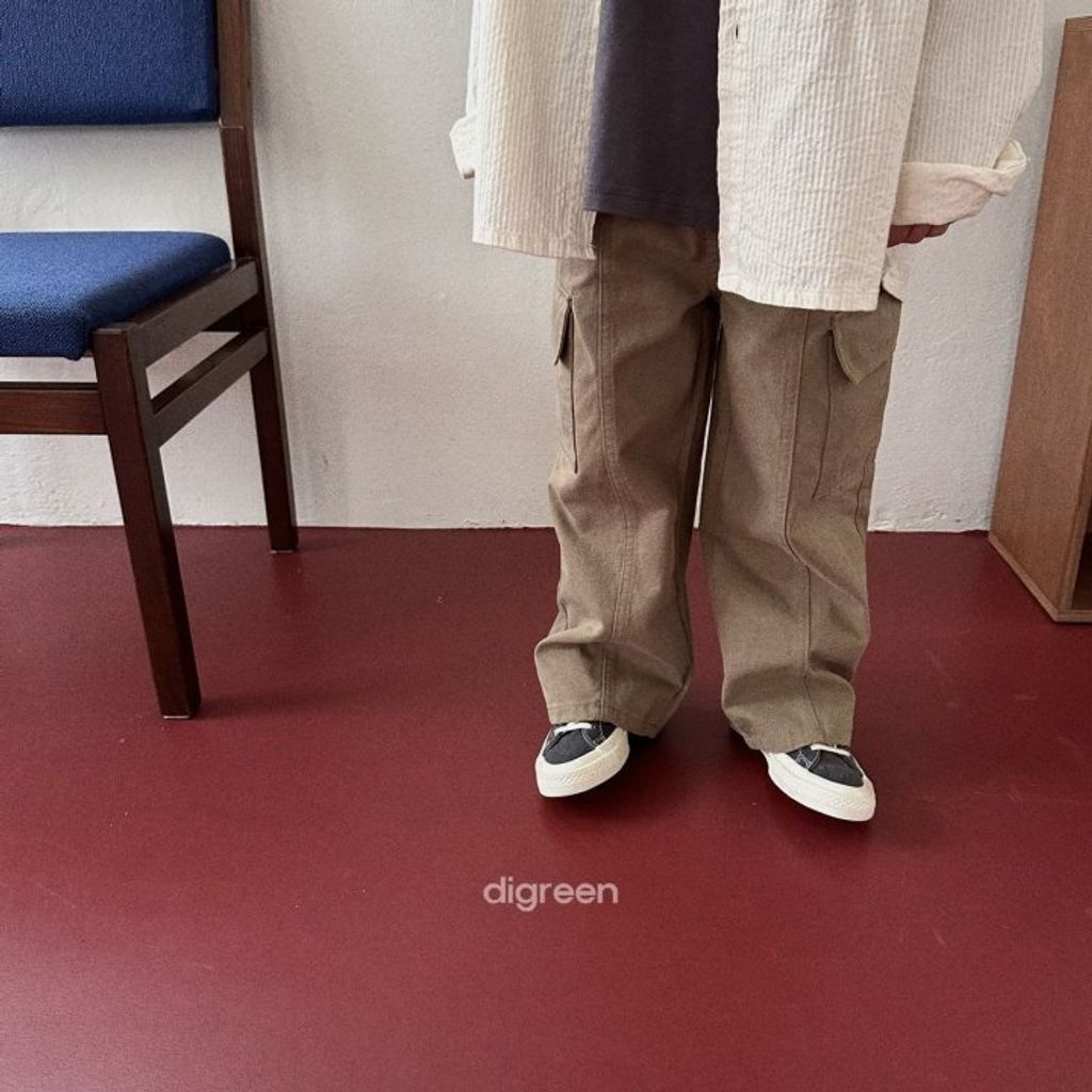 F256FEBB-25A1-4F7F-969E-13CF06CC6150