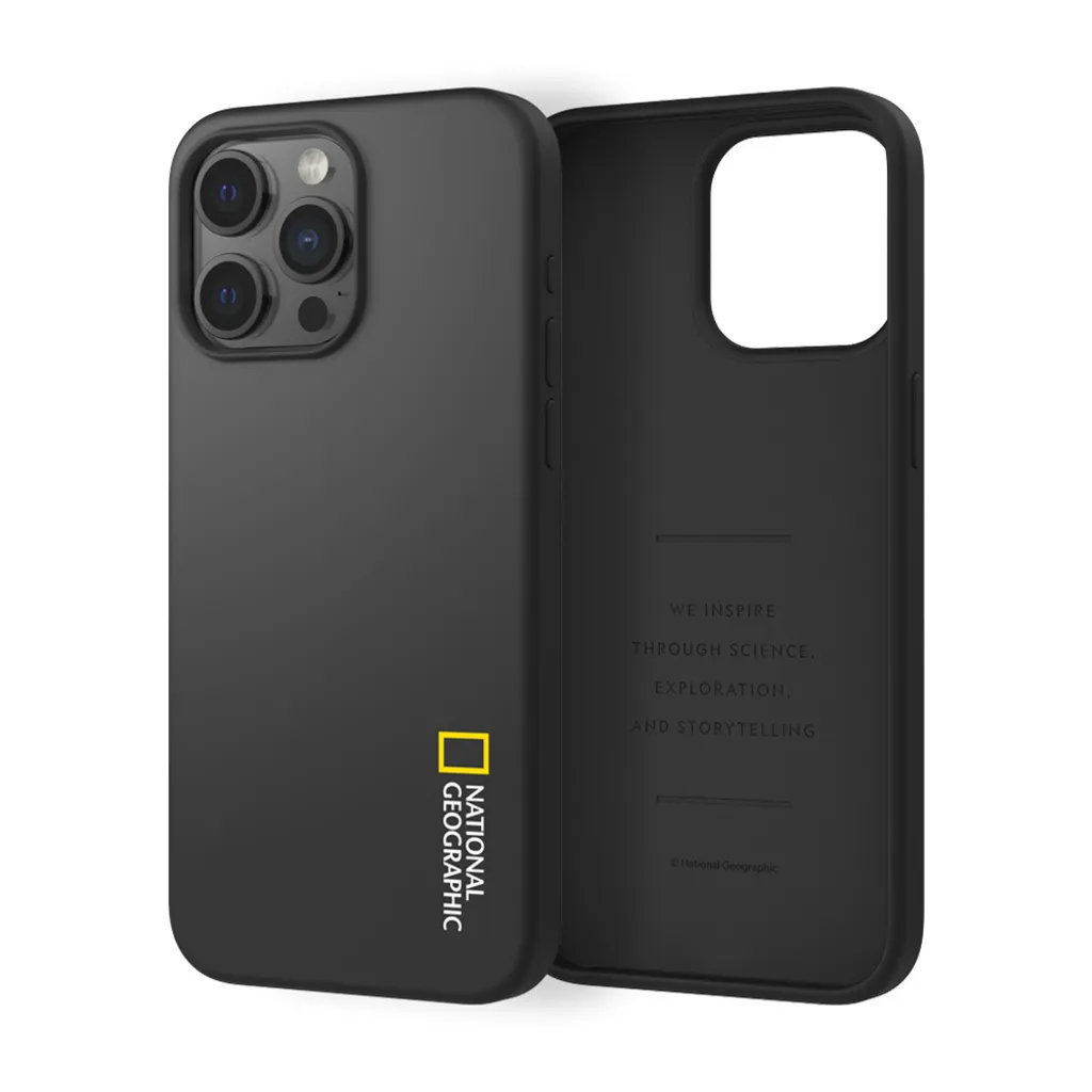 iPhone 15 Pro Max_Silicone_Side Perspective(Black)