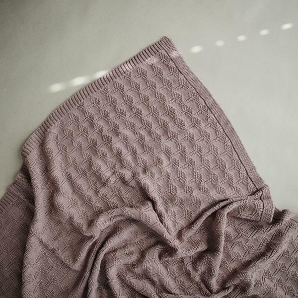 Mushie Knit Blanket 100% Organic Cotton Honeycomb Desert Rose 2.jpeg