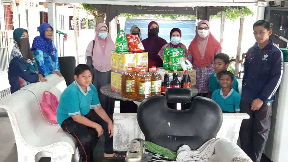 Sumbangan Barang Makanan dari Kelab Mengaji Al-Qur'an Masjid Baru Gopeng