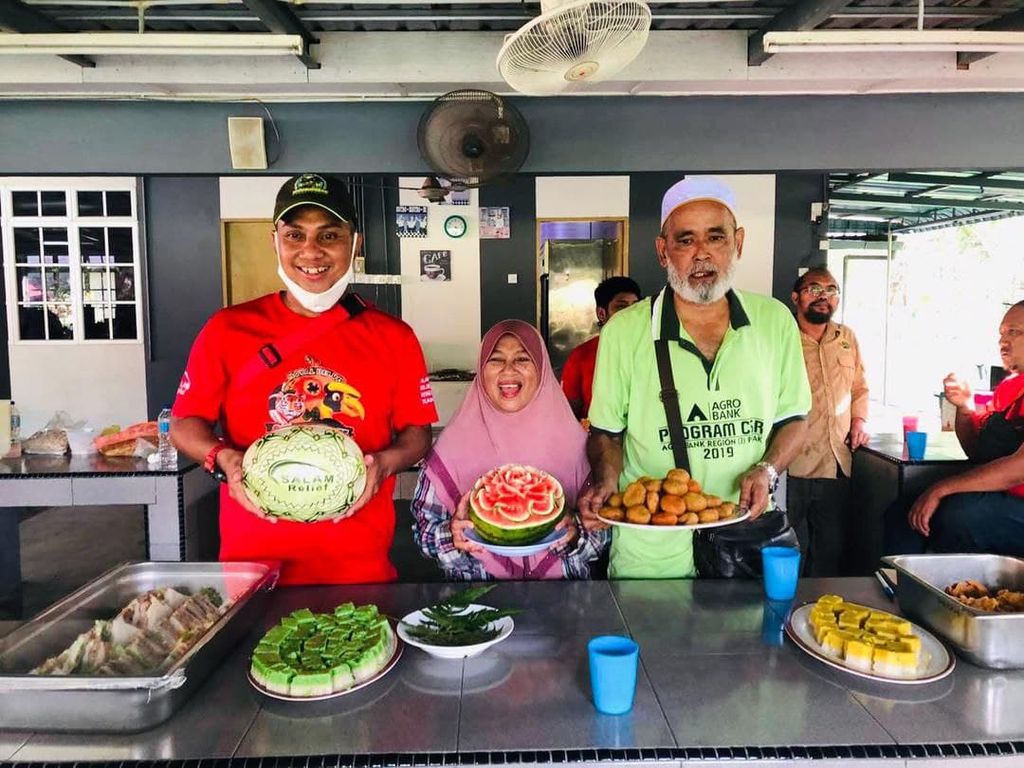 Program Menyantuni Anak-Anak Dahikmah Oleh Salam Relief