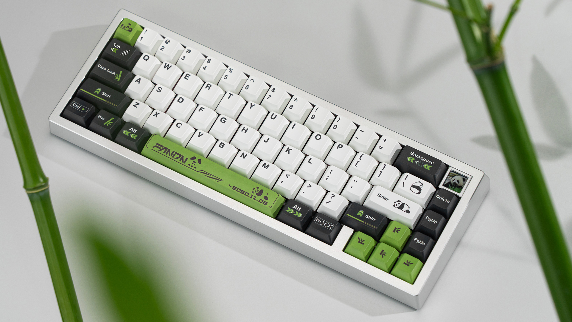 Zoom65 V3 Special Panda Edition Keyboard Kit & WS Panda Keycaps