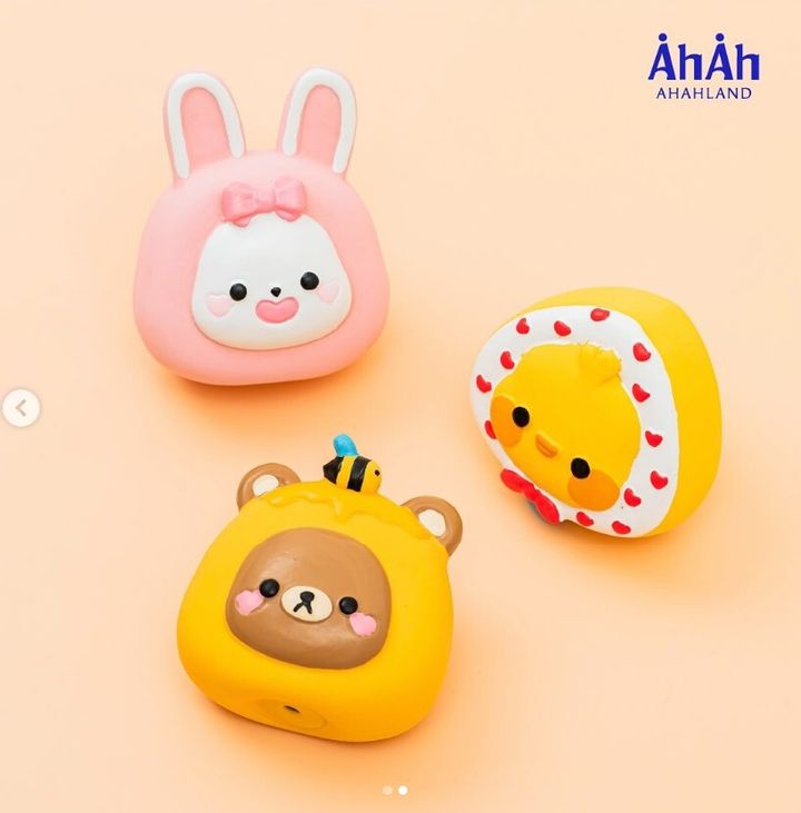 Ari Friends