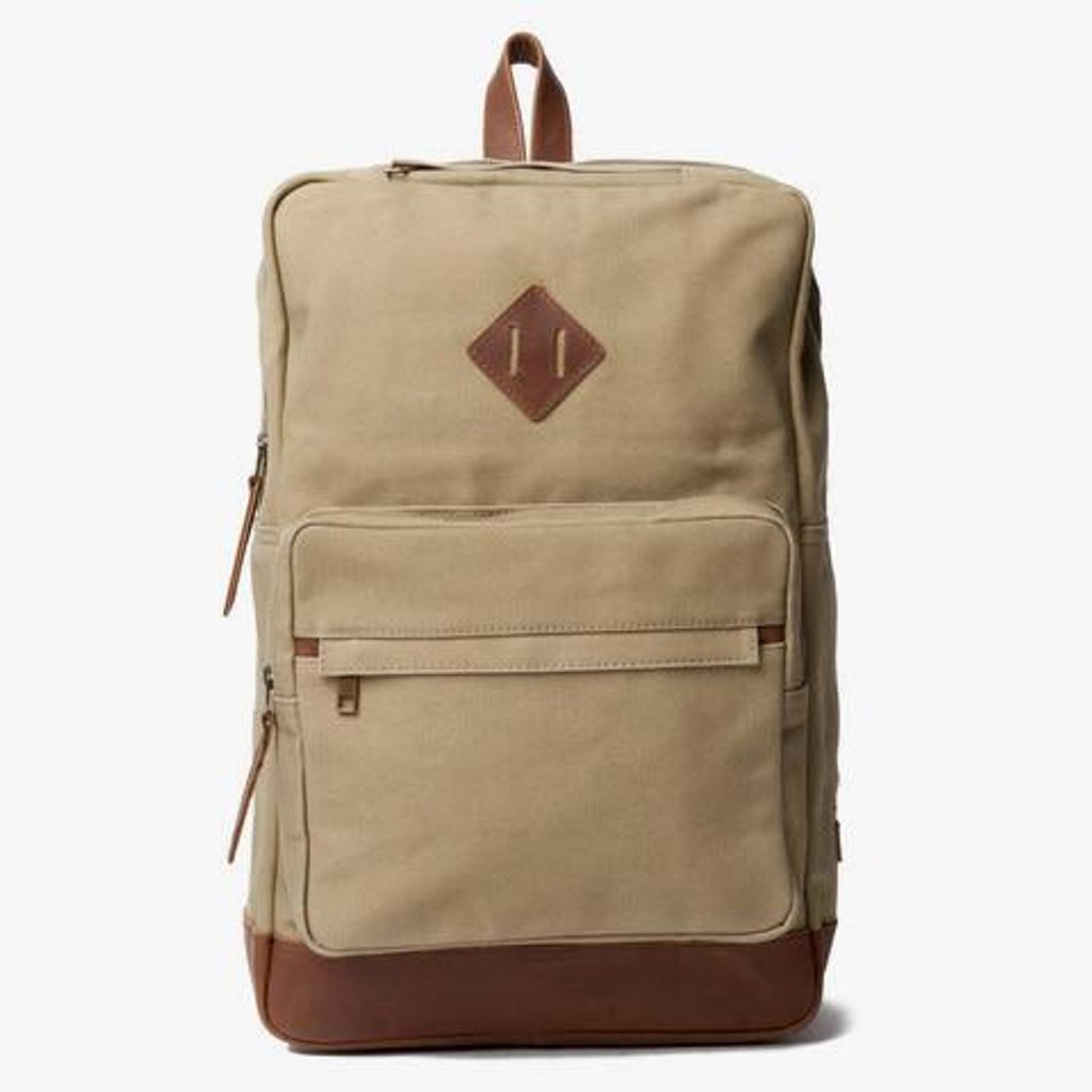 hudderton-backpack_dc8afb13-448b-49d9-a042-5a163a97de8f