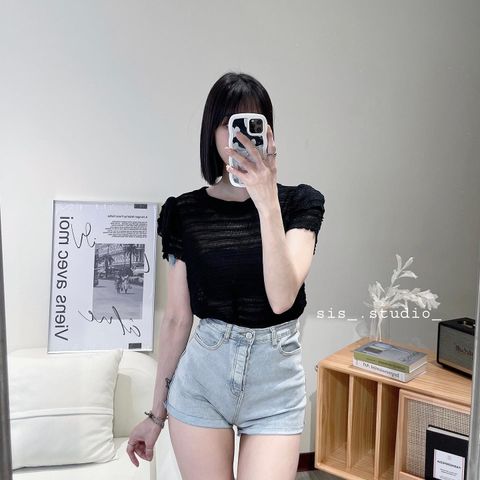 2BAAFDD7-0CE9-45C5-8B0F-BAE8653B57EC