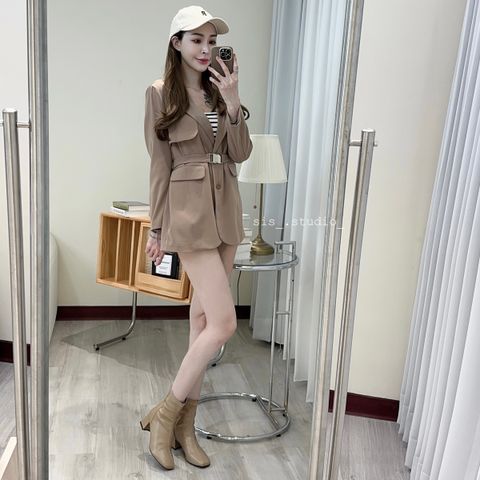 C9C179C9-FA85-40D0-BA9C-01E46992ED13